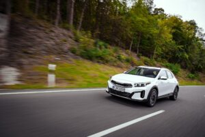 Kia_XCeed_PHEV_MJ23_13a