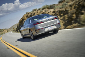 BMW i7 xDrive Oxid Grey_018