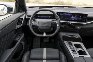 Opel_Grandland_Electric_526386